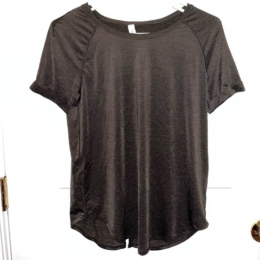 Lululemon Women’s Roll Sleeve Back Slit Short Sleeve